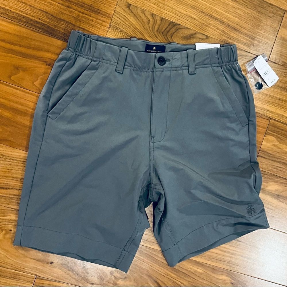 COPY - Brooks Brothers men’s golf shorts size 32 NWT